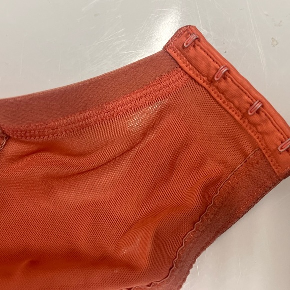 Lightly lined Balconette Cacique Lane Bryant Bra - Picture 3 of 7